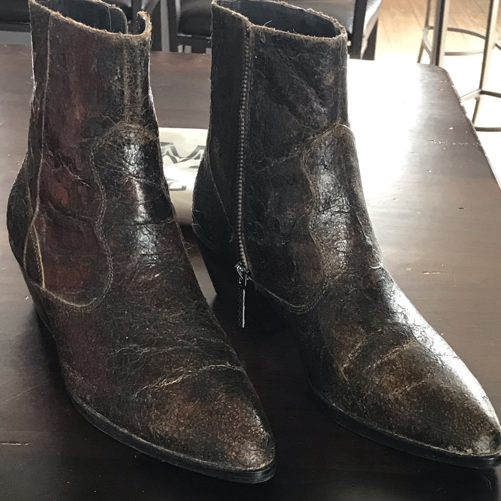Cow girl inspired ankle boots!